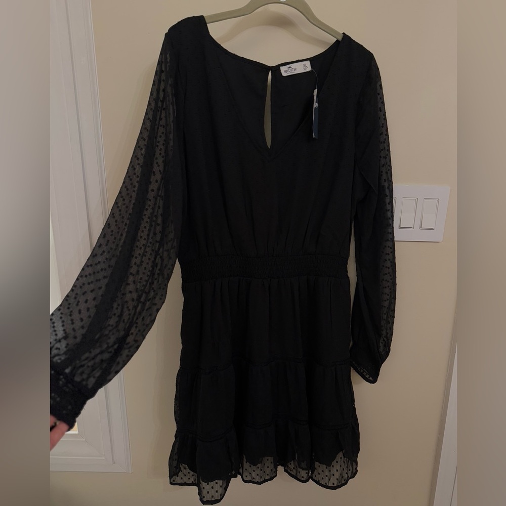 Hollister Black Tiered Bishop Sheer Sleeve V neckline Women’s Sundress NWT XL